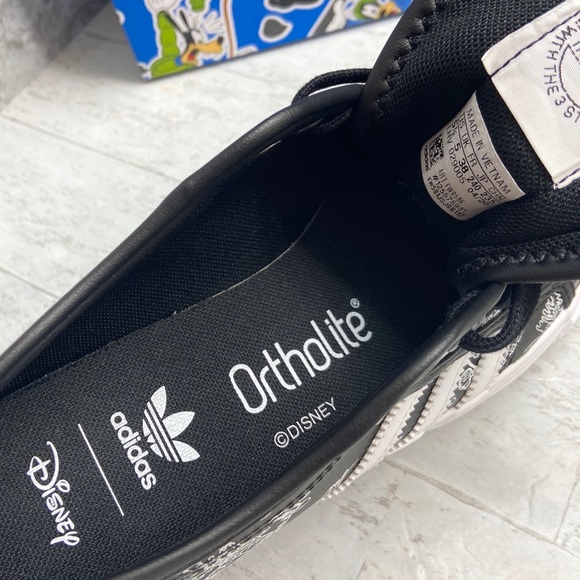 Adidas Disney Goofy Nizza Sneakers - Picture 10 of 16